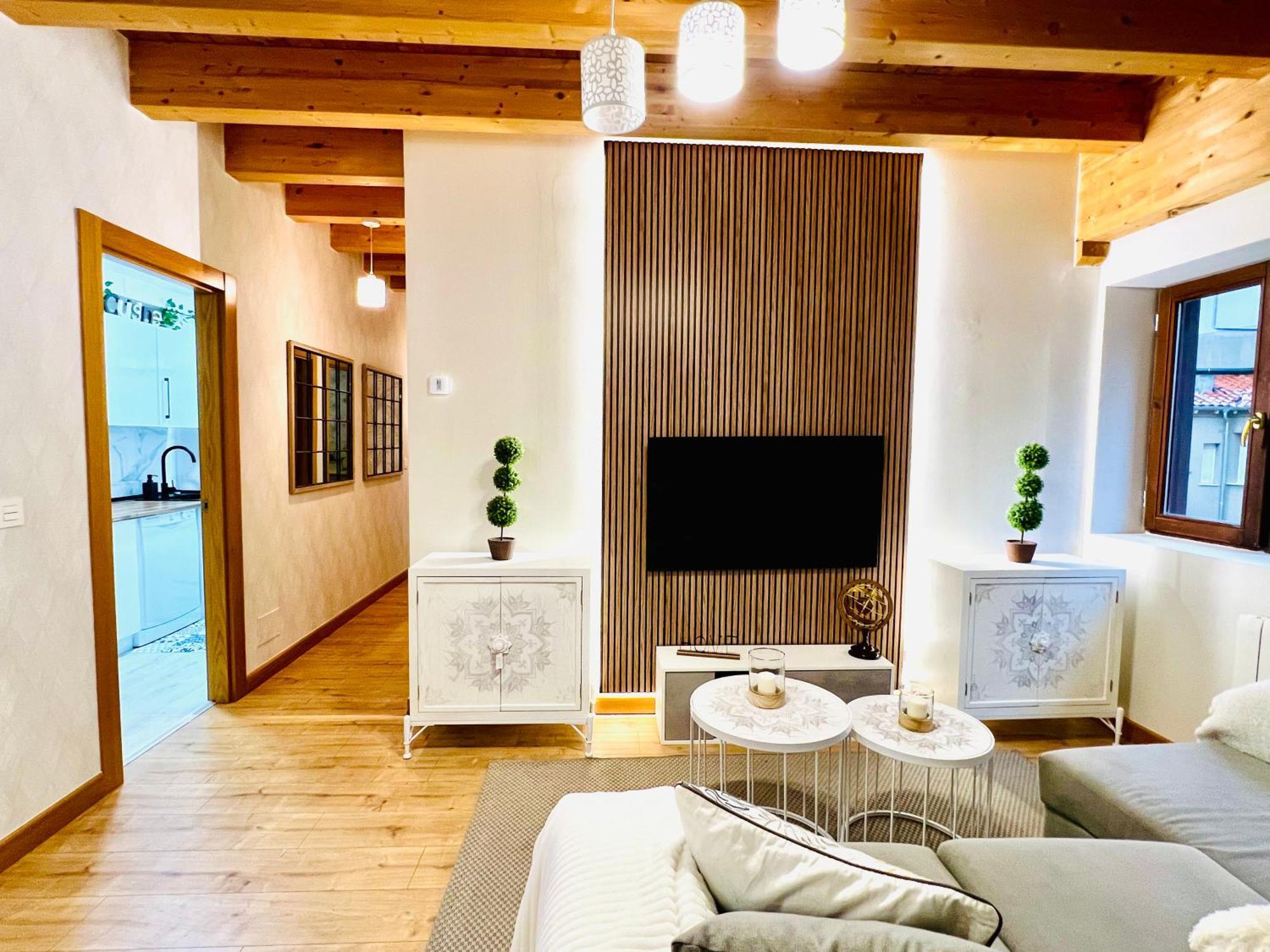 El Capricho De Claudia_ Apartamentos Burgos Catedral 外观 照片
