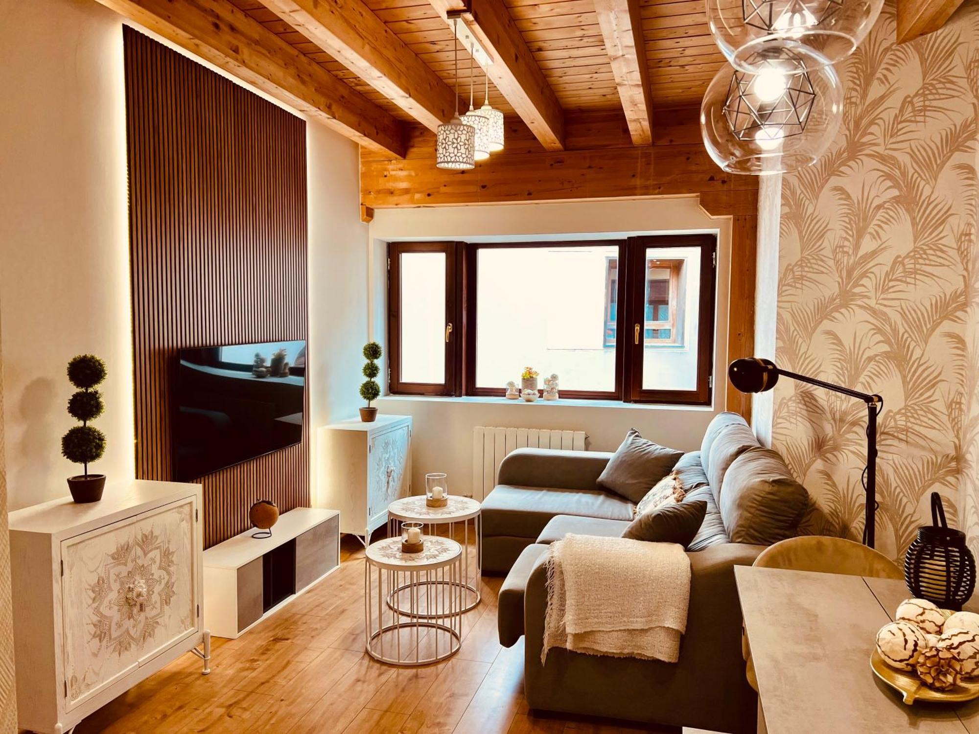 El Capricho De Claudia_ Apartamentos Burgos Catedral 外观 照片